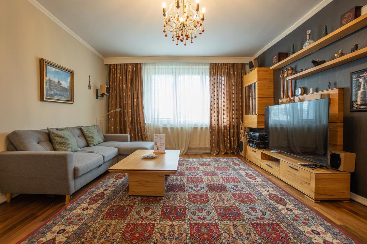Apartment With A Balcony - 15 Min To City Center Wien Exteriör bild