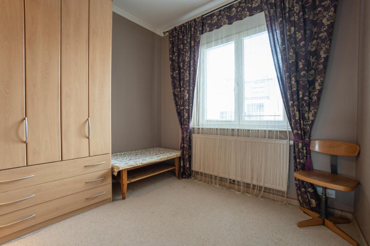 Apartment With A Balcony - 15 Min To City Center Wien Exteriör bild