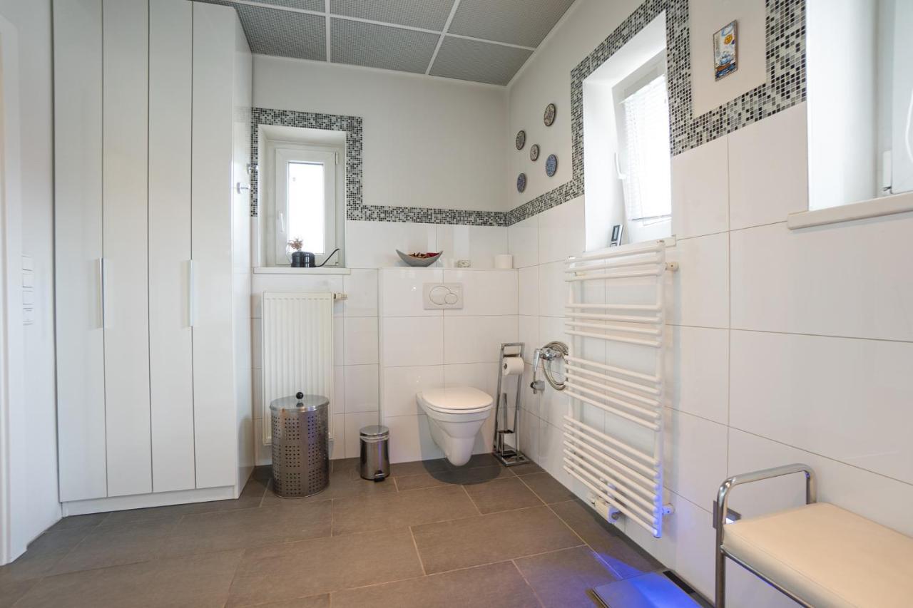 Apartment With A Balcony - 15 Min To City Center Wien Exteriör bild