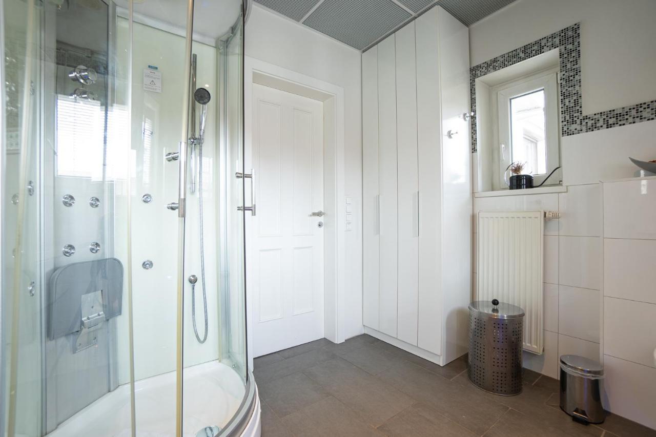 Apartment With A Balcony - 15 Min To City Center Wien Exteriör bild